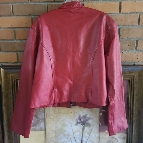 % 25 % OFF  Red Leather Jacket 2x (Runs Very Small ) More Like a Large - Picture 10 of 14